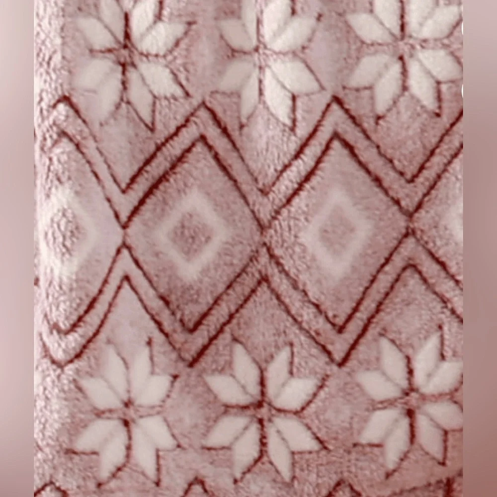 Mainstay Printed Textured Plush Throw 50” x 60” Fair Isle